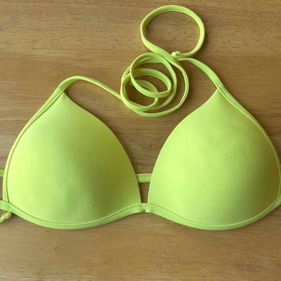 FREE WITH PURCHASE Set of 3 Medium Bikini Tops - Picture 2 of 7